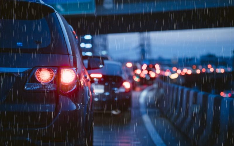 Temporada de lluvias: hábitos de conducción segura en Panamá