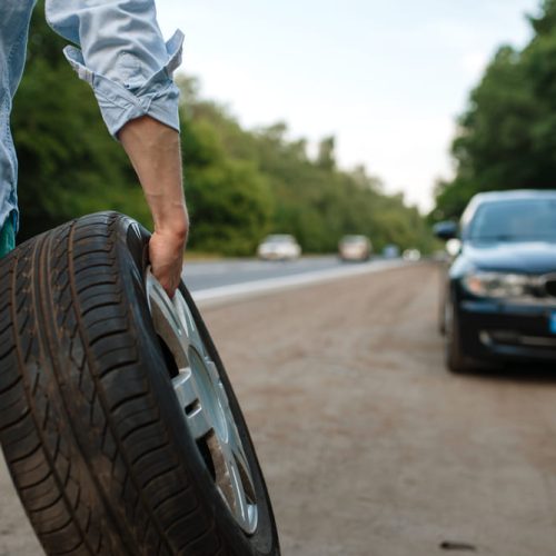 Antes de viajar por carretera: revisa frenos y llantas correctamente
